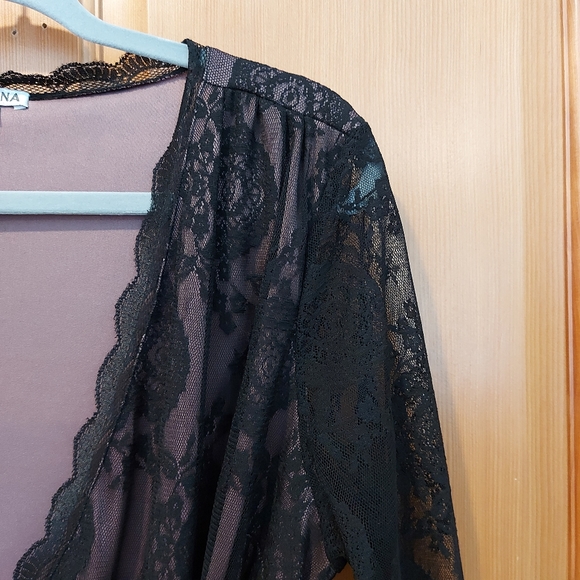 Kiyonna Juliet wrap top in blush/black lace Size 10/12 large - Picture 4 of 9